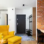 Botanic Gardens Apartment With Free Garage Wroclaw By Noclegi Renters