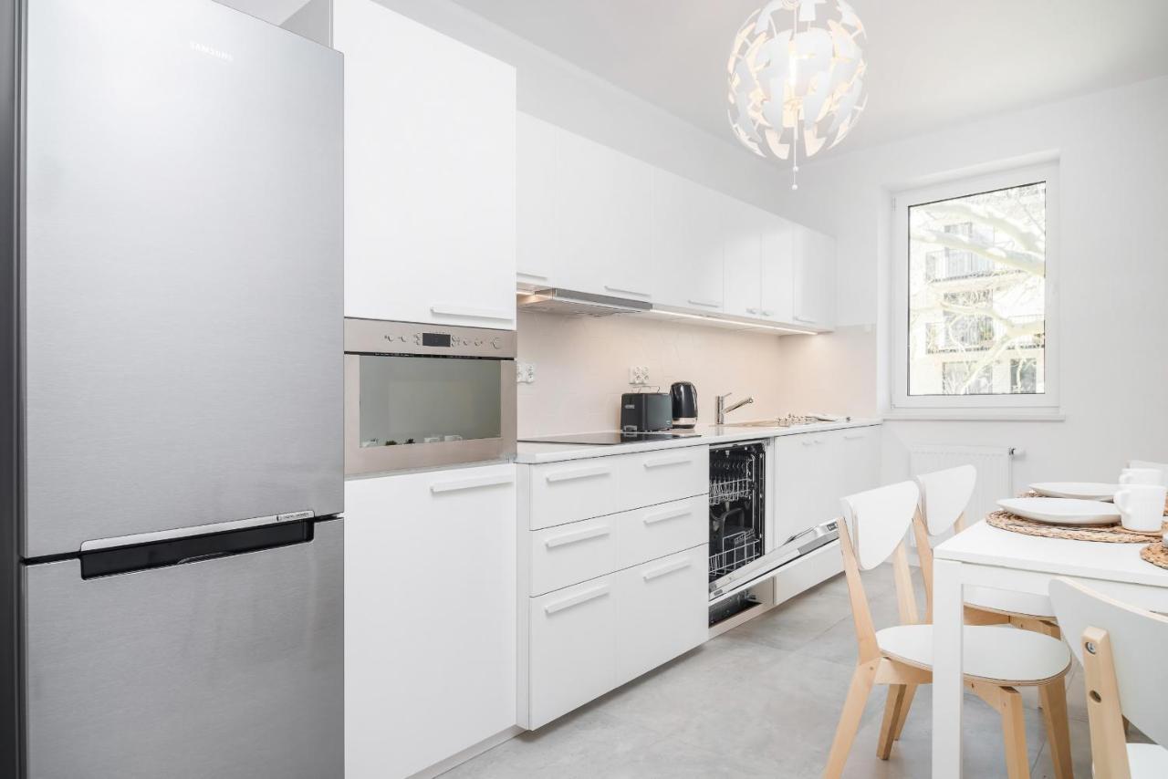 Botanic Gardens With Free Garage By Renters Breslau
