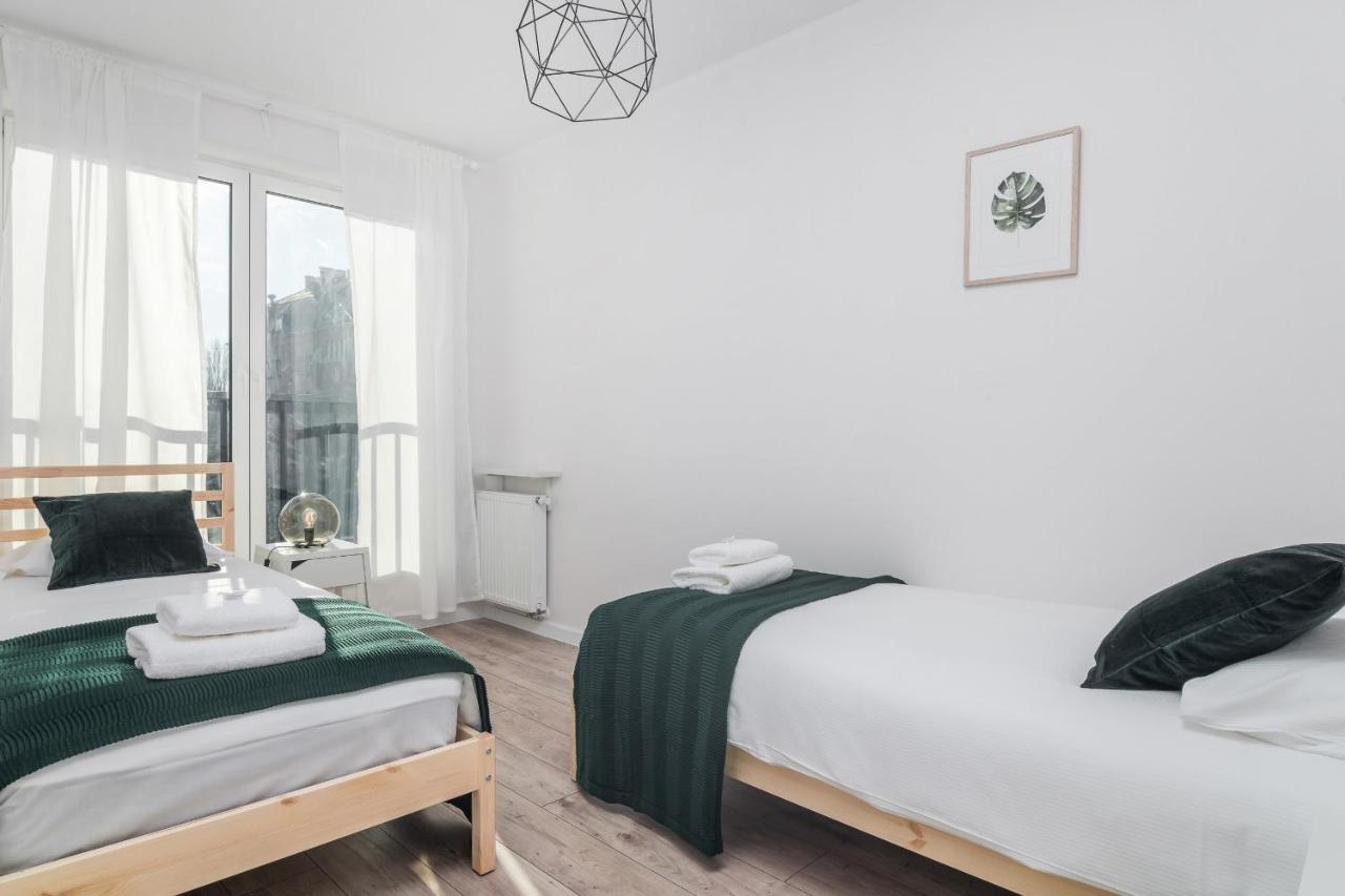 Botanic Gardens With Free Garage By Renters Apartment Breslau